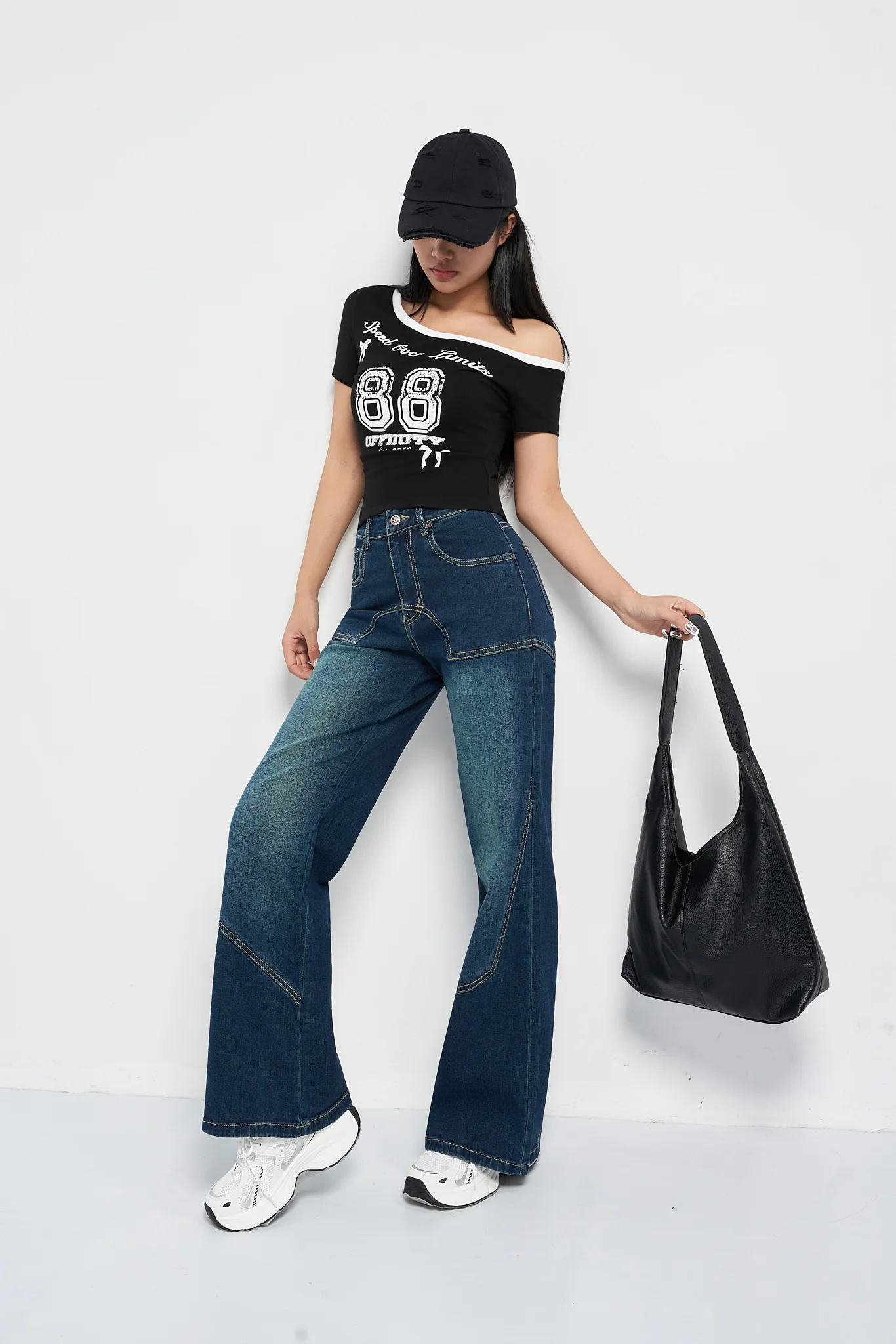 Blue Seam Detail Wide Leg Jeans - Image 4