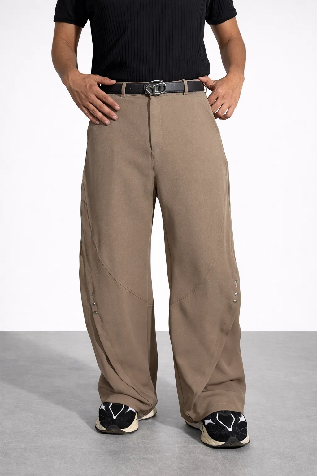 Bound Barrel Fit Rivet Pants - Image 14