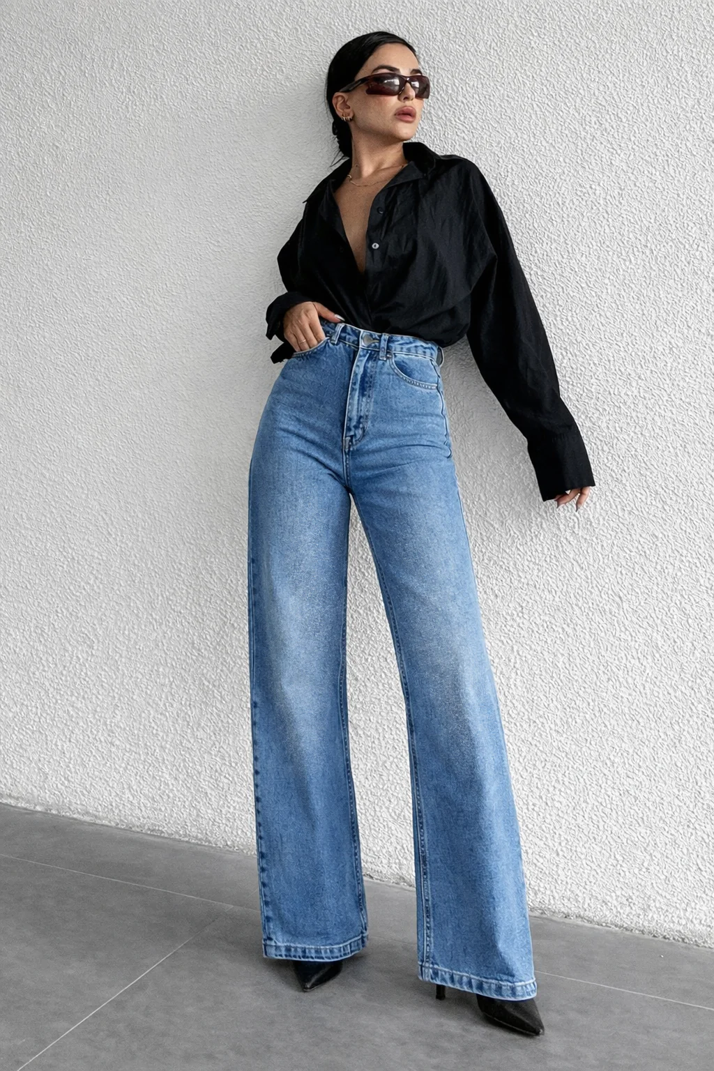 Classic Blue Wide Leg Jeans - Image 5