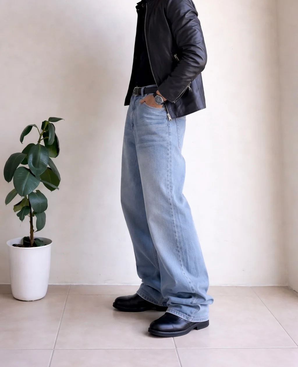 Classic Wash Blue Baggy Fit Jeans - Image 3