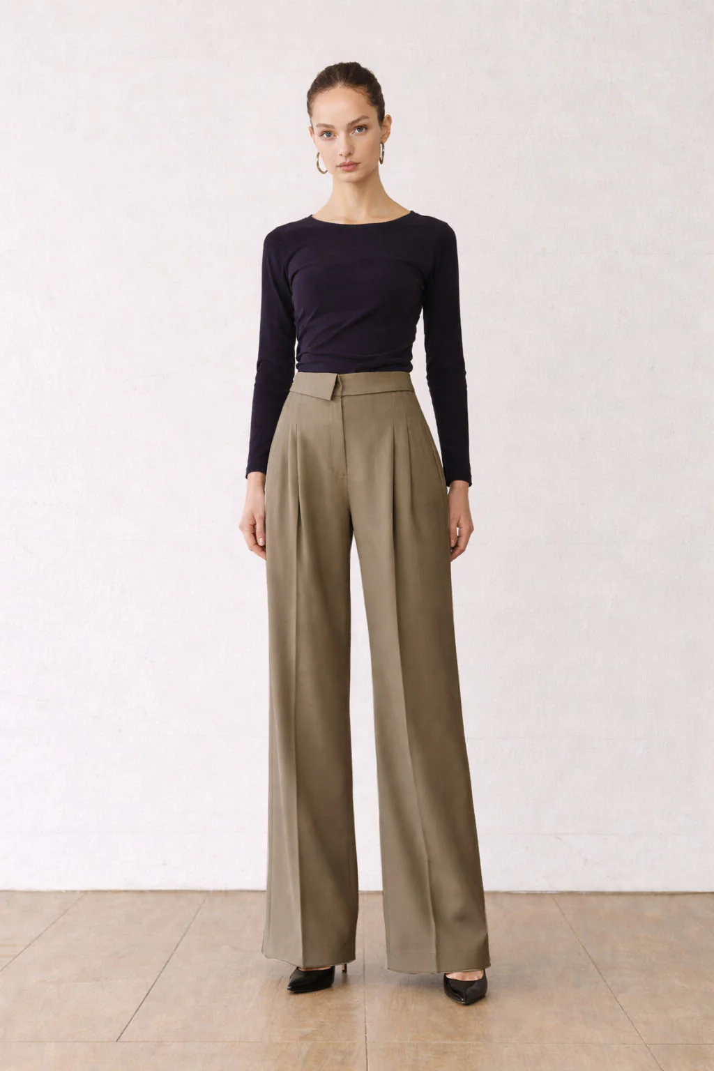 Clean Collar Waist Pleated Trousers - Image 11