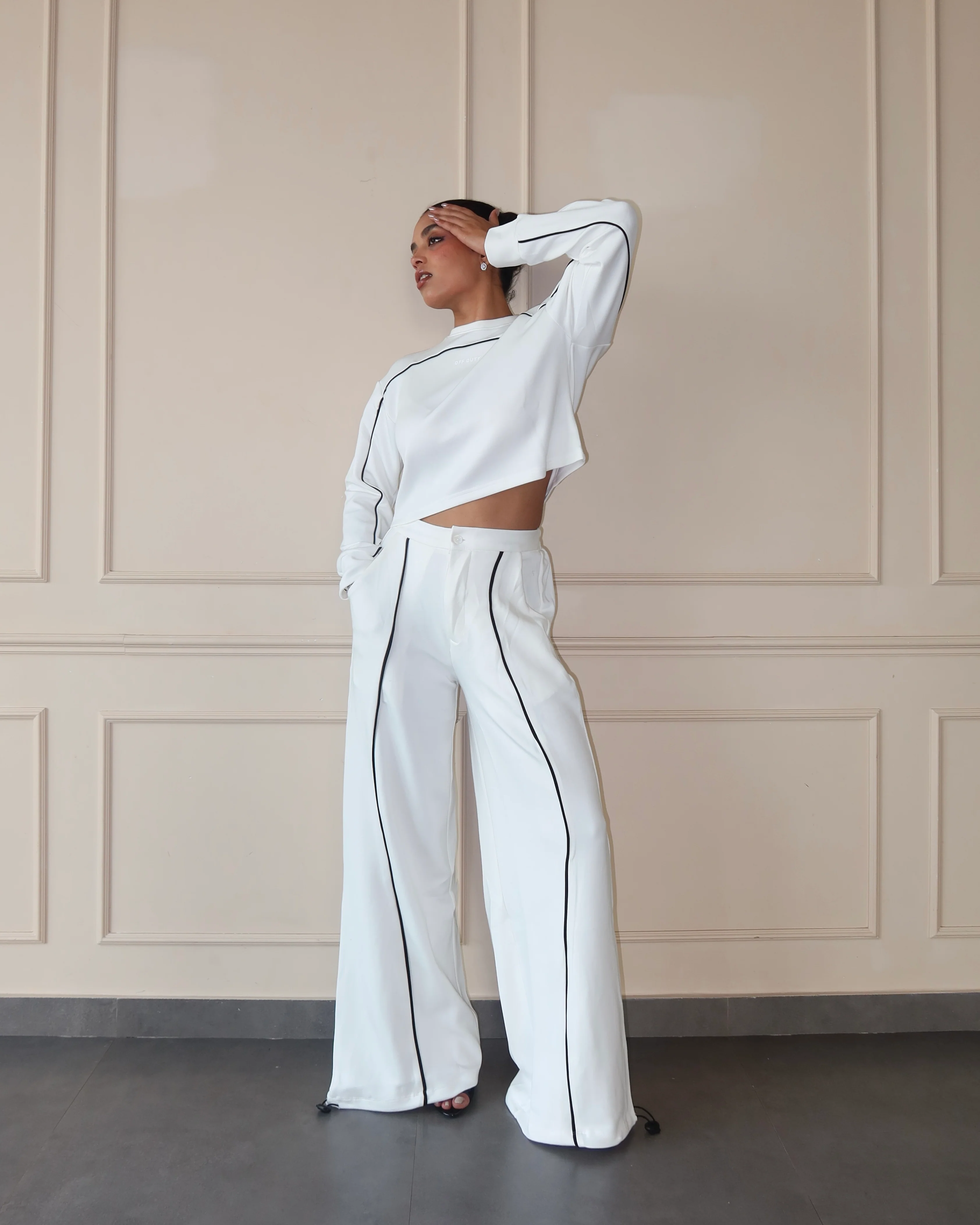 Cloud Contrast Top & Joggers - Image 13