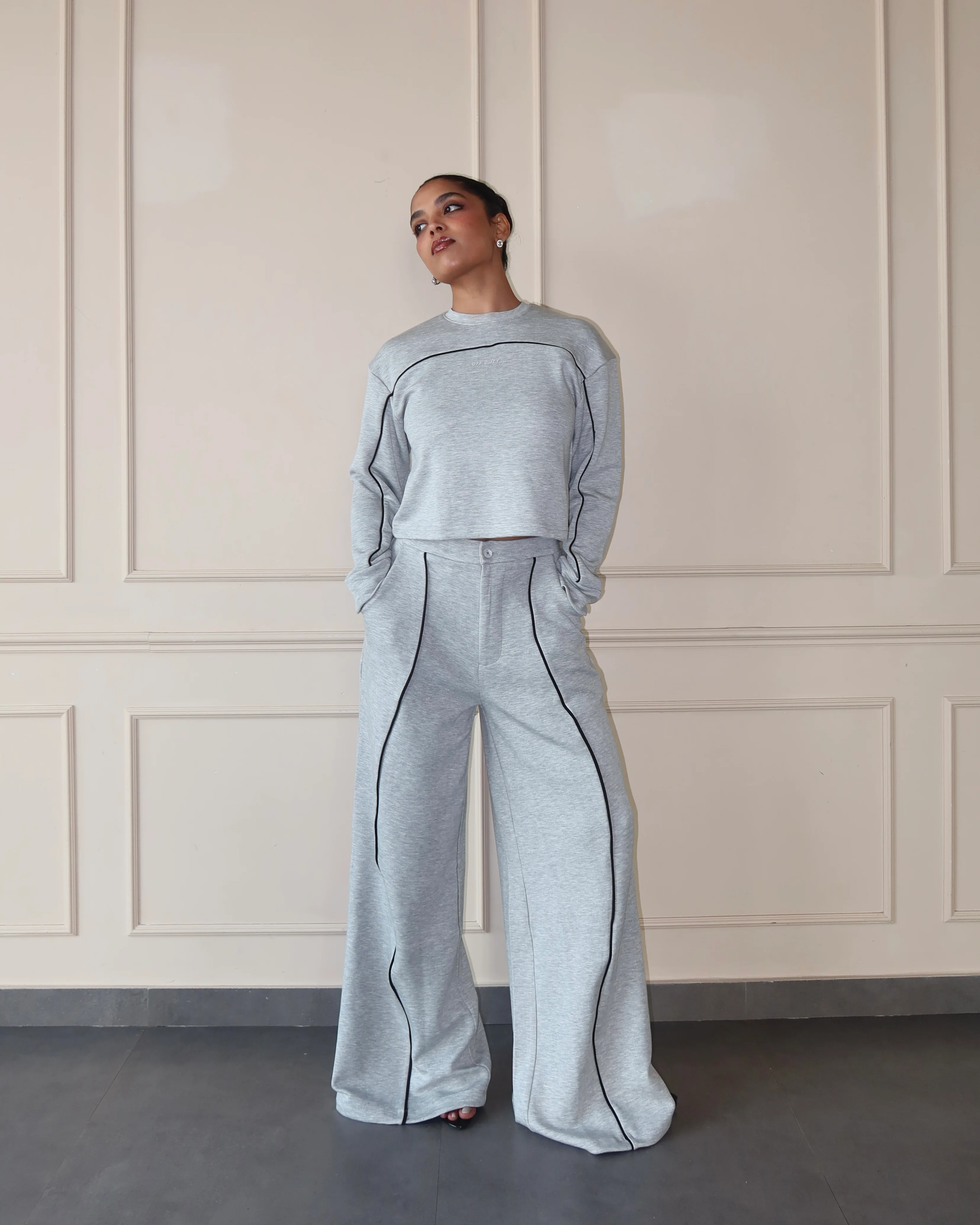 Cloud Contrast Top & Joggers - Image 17