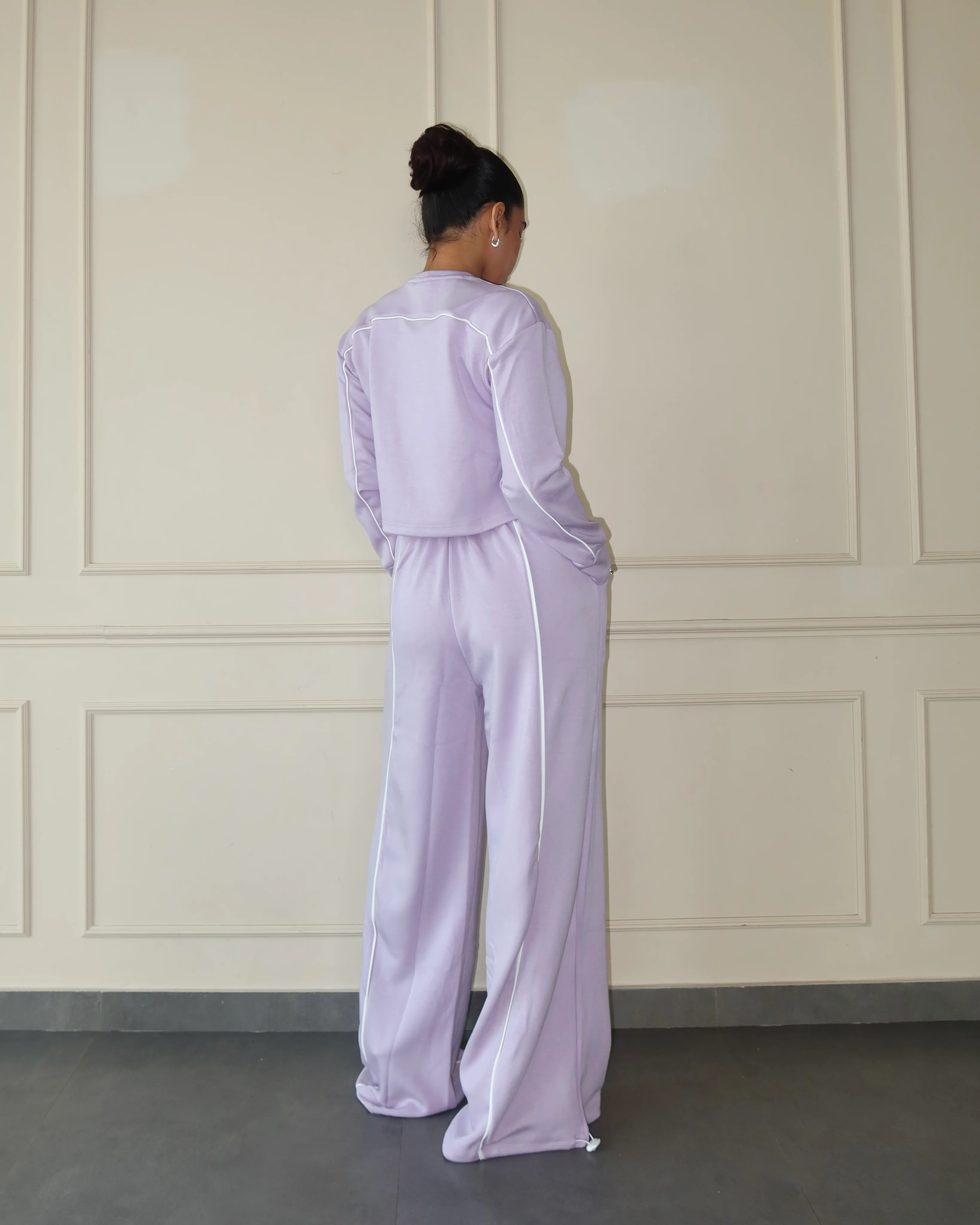 Cloud Contrast Top & Joggers - Image 26