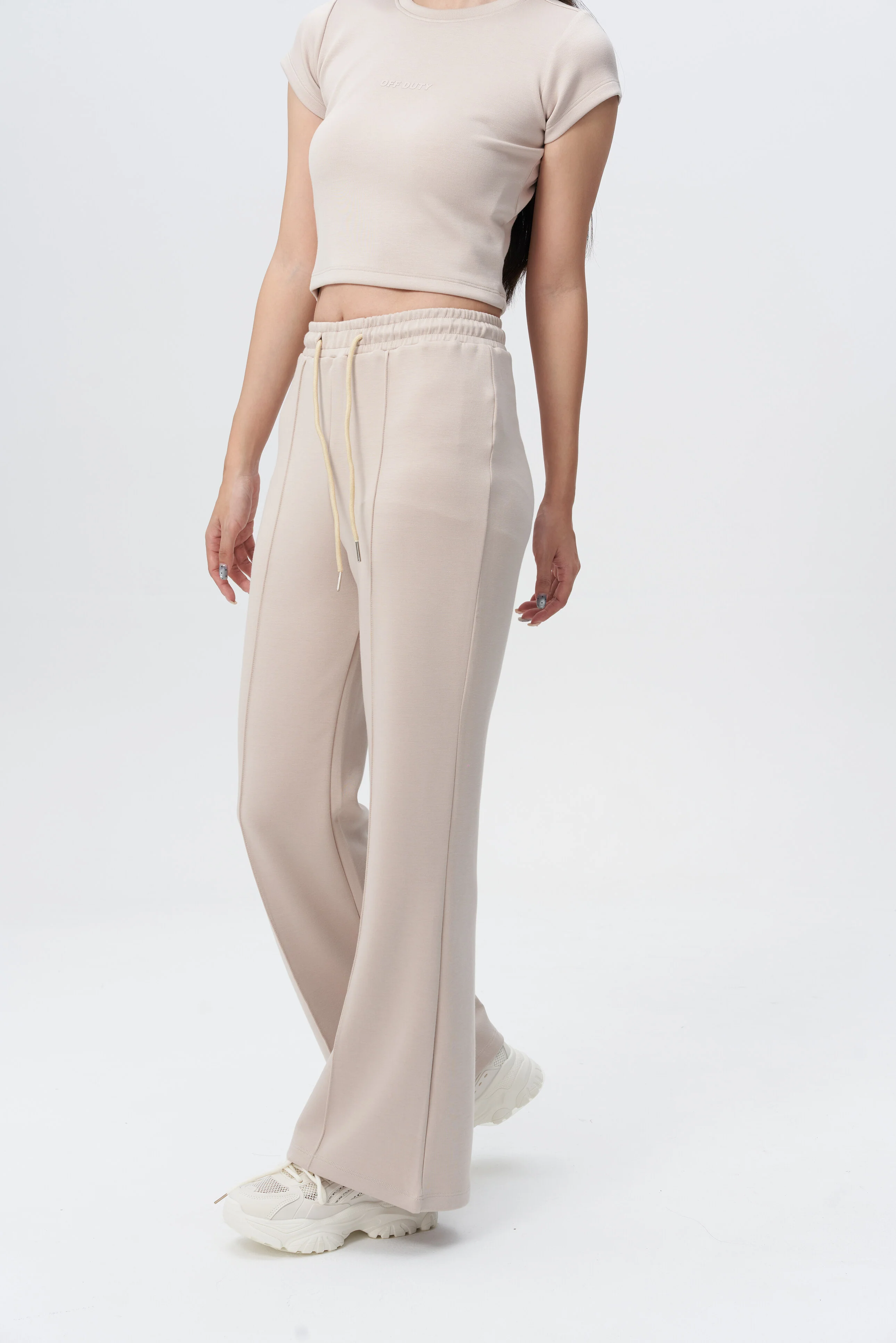 CloudSoft Flex Crop Top & Joggers - Image 15