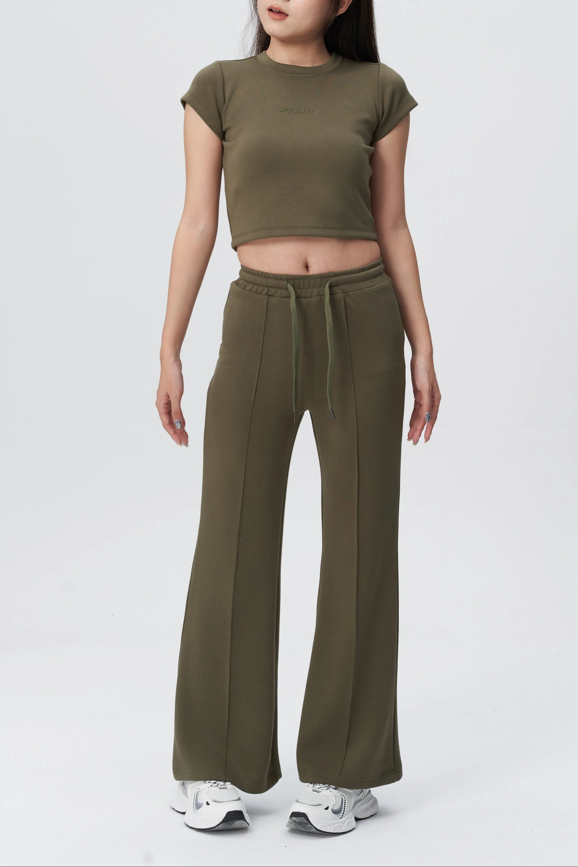 CloudSoft Flex Crop Top & Joggers - Image 27