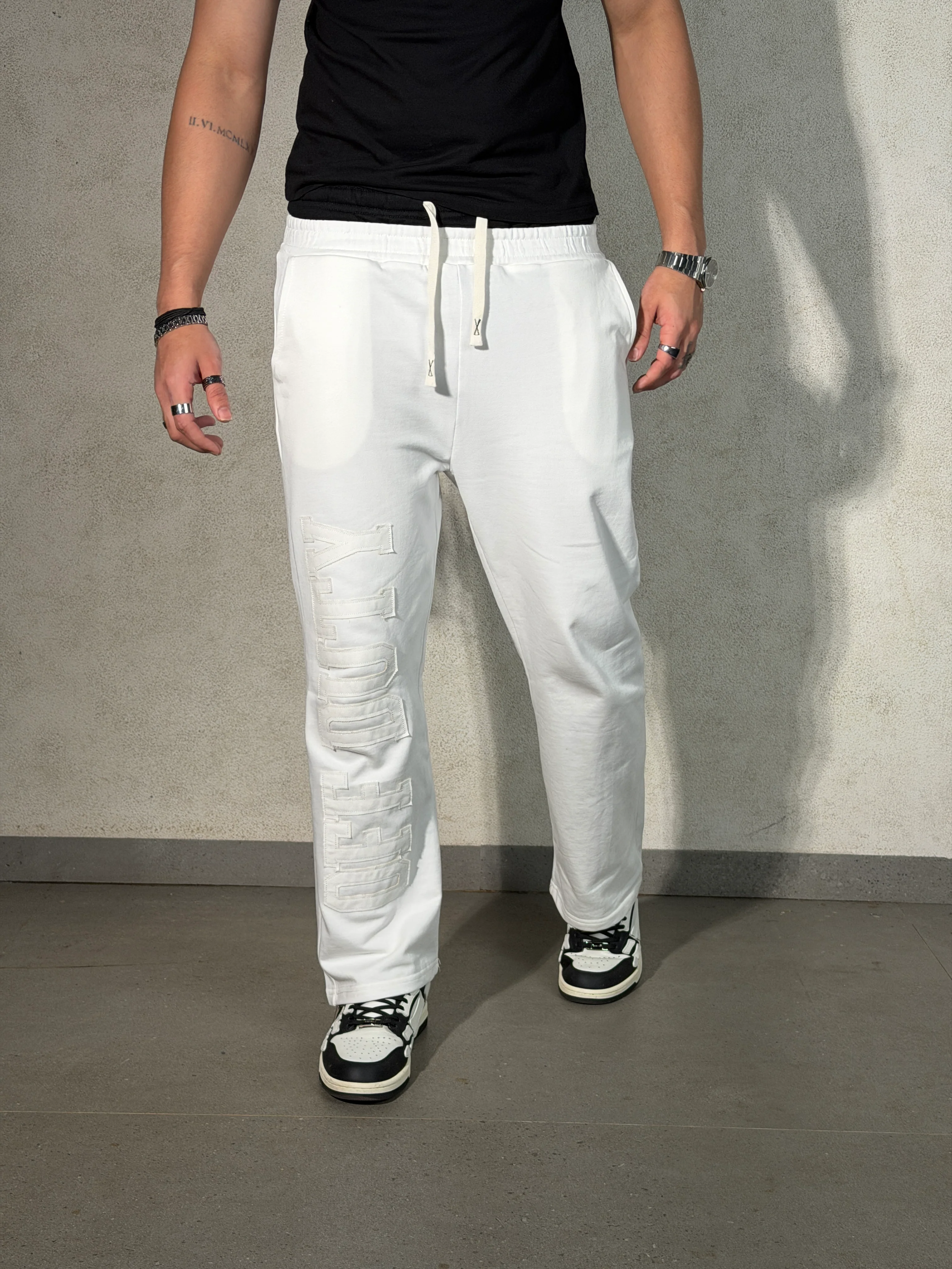 Contrast Belted Off Duty Joggers - Image 11