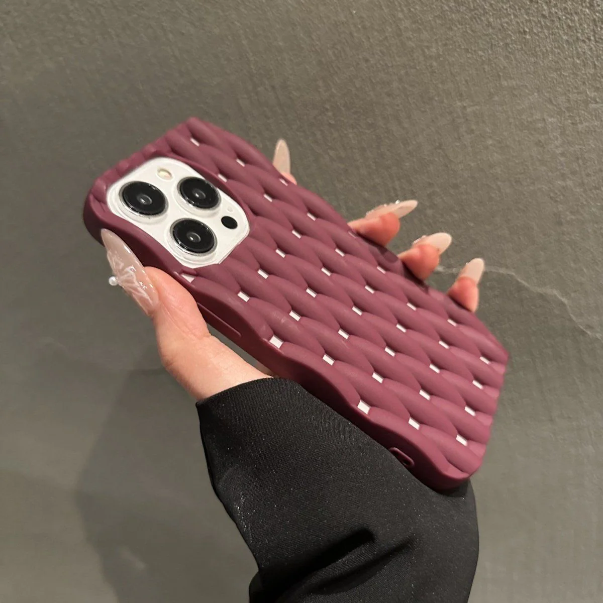 Curve Weave Texture iPhone Cover - Image 9