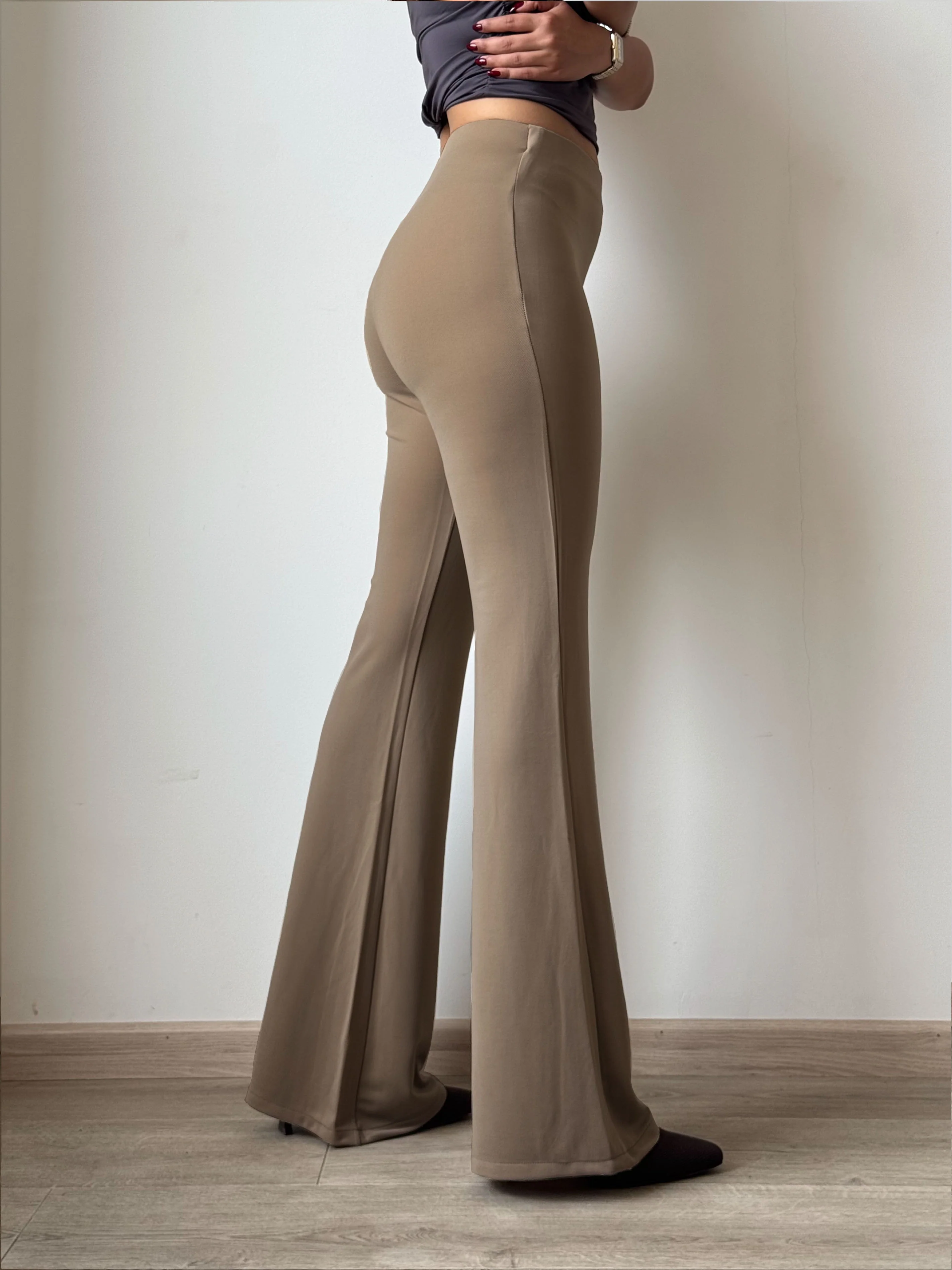 Fit And Flare Seamless Trousers - Image 10