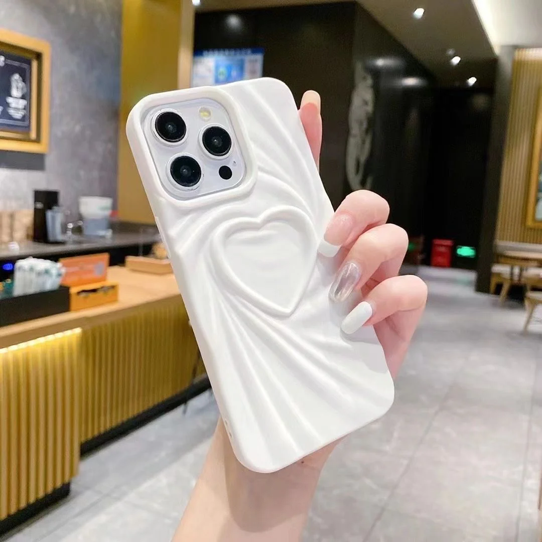 Heartthrob 3D iPhone Cover - Image 15