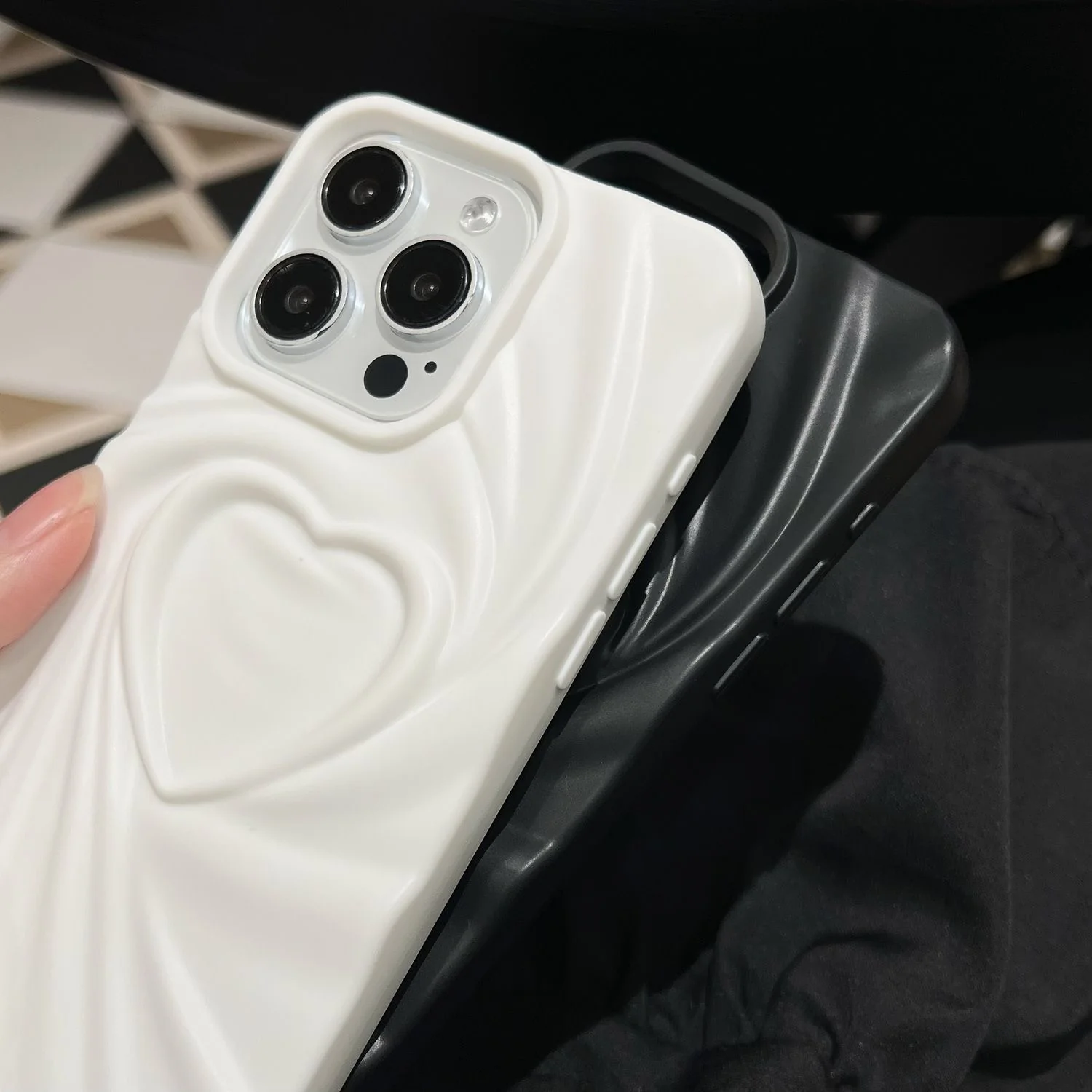 Heartthrob 3D iPhone Cover - Image 16