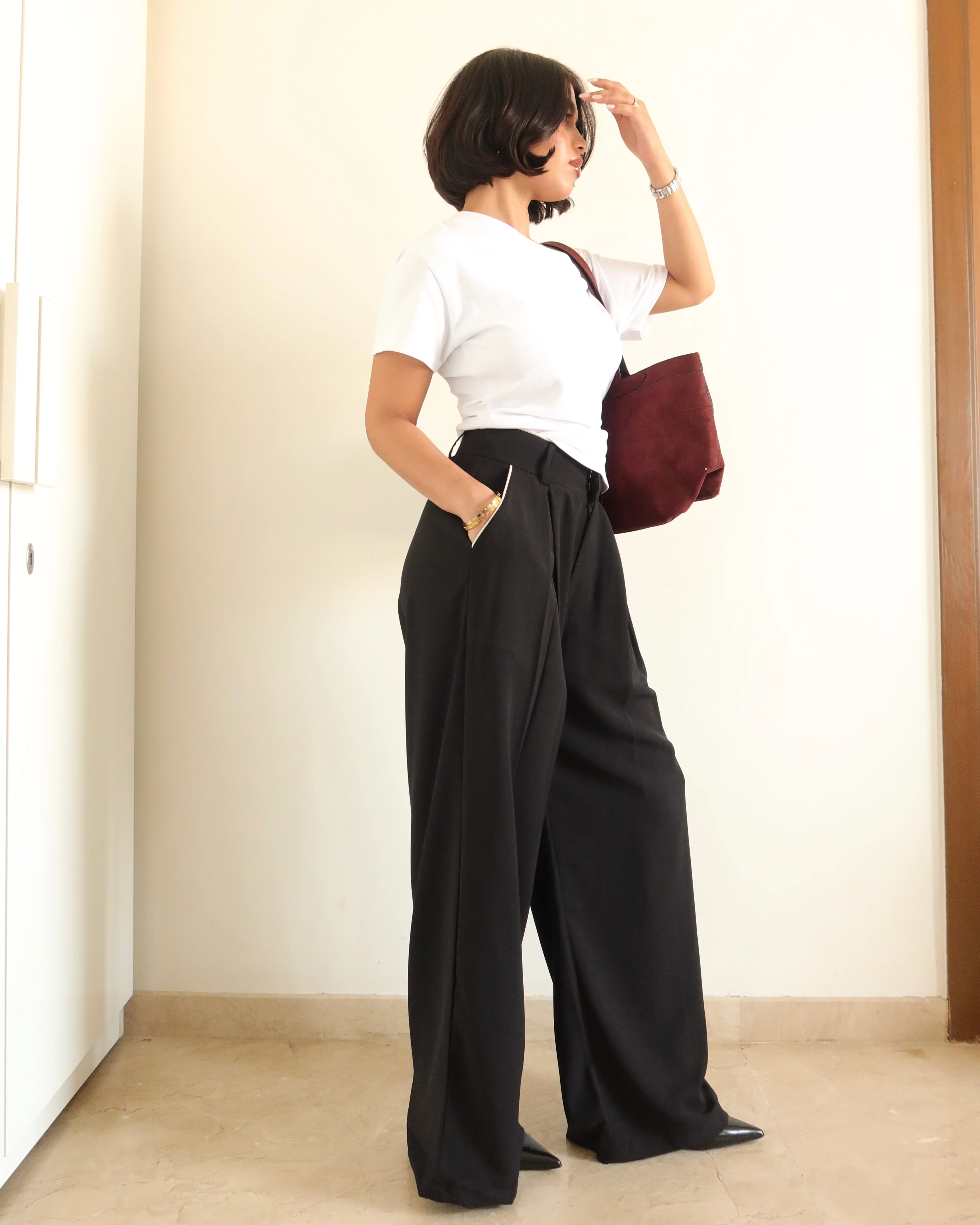 Outline Pleats Pants - Image 3