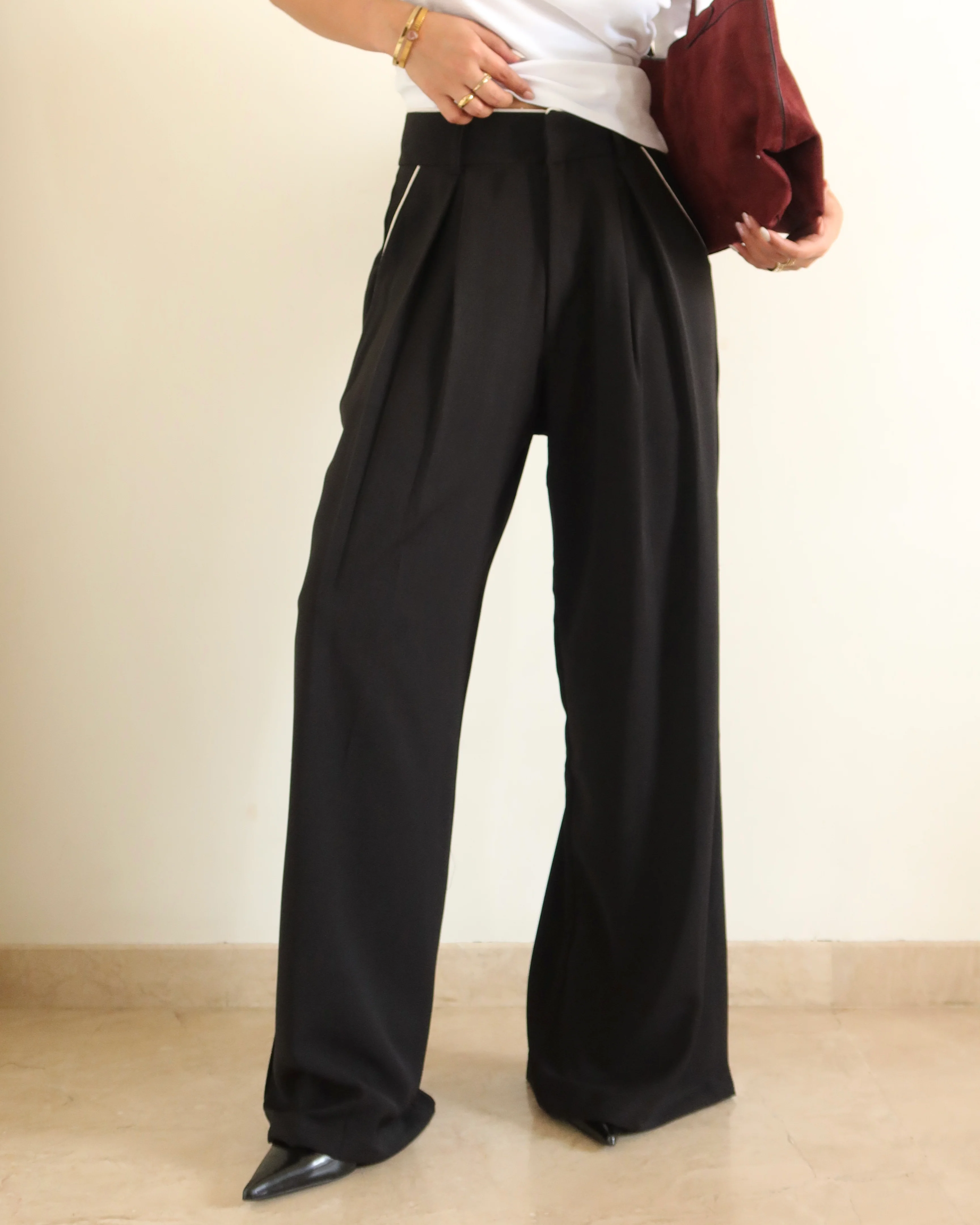 Outline Pleats Pants - Image 6
