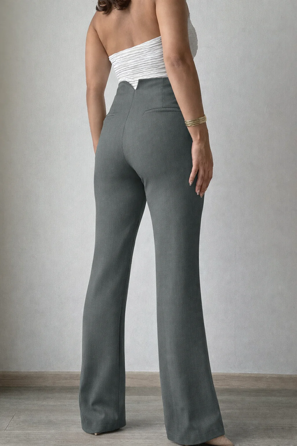 Polished Linen Flared Tailored Pants - Image 3
