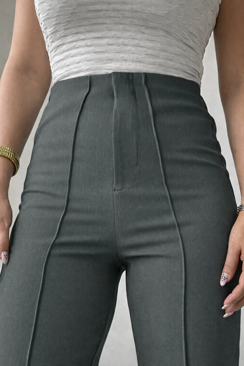 Polished Linen Flared Tailored Pants - Image 4