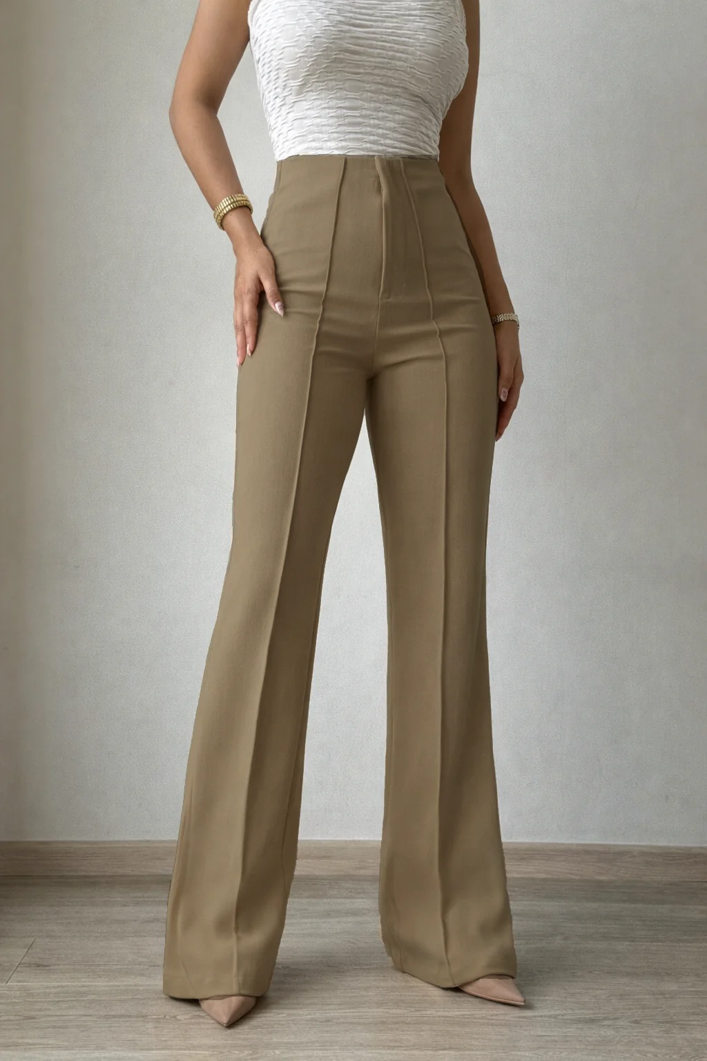 Polished Linen Flared Tailored Pants - Image 5