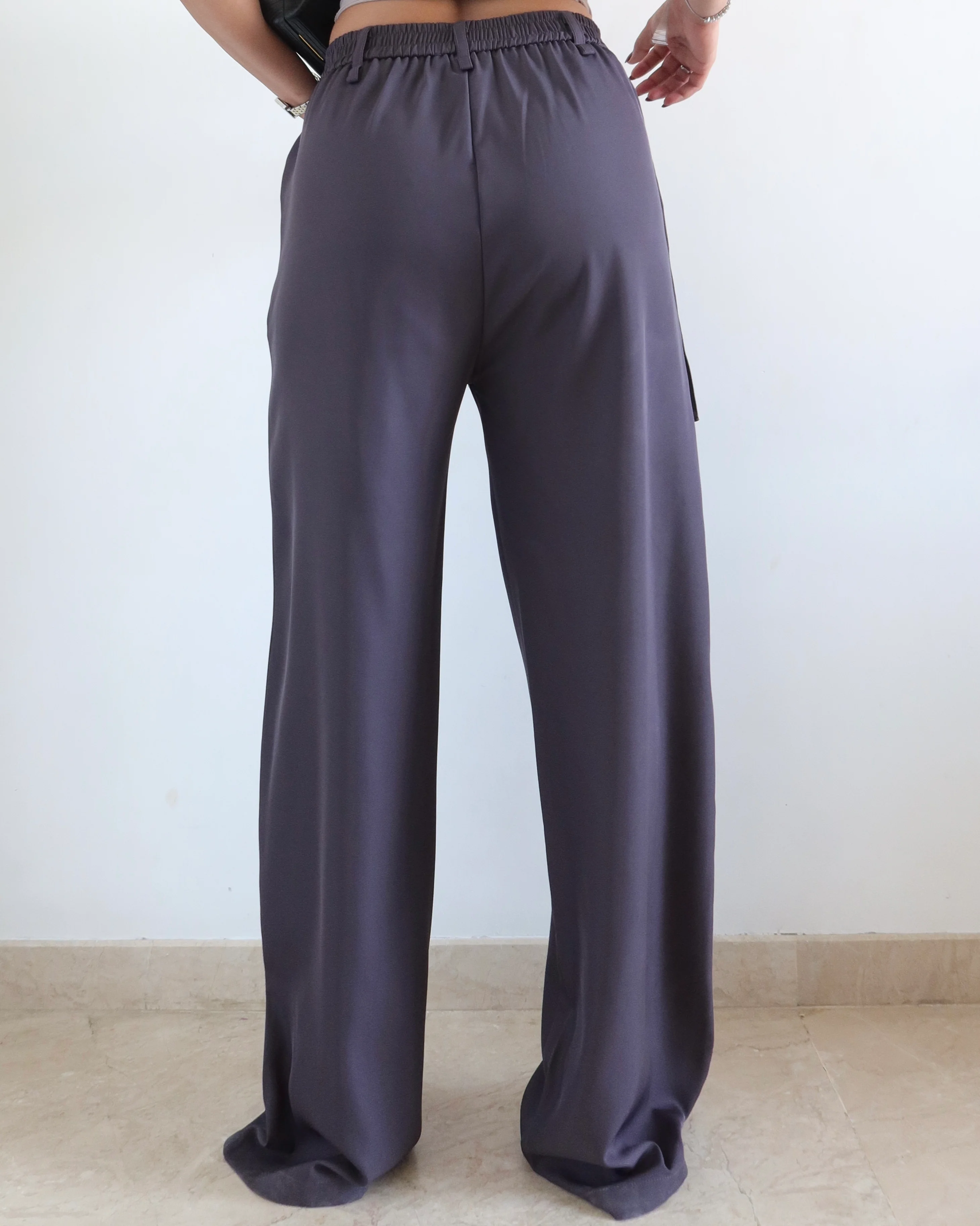 Rivet Grip Loose Tailored Trousers - Image 11