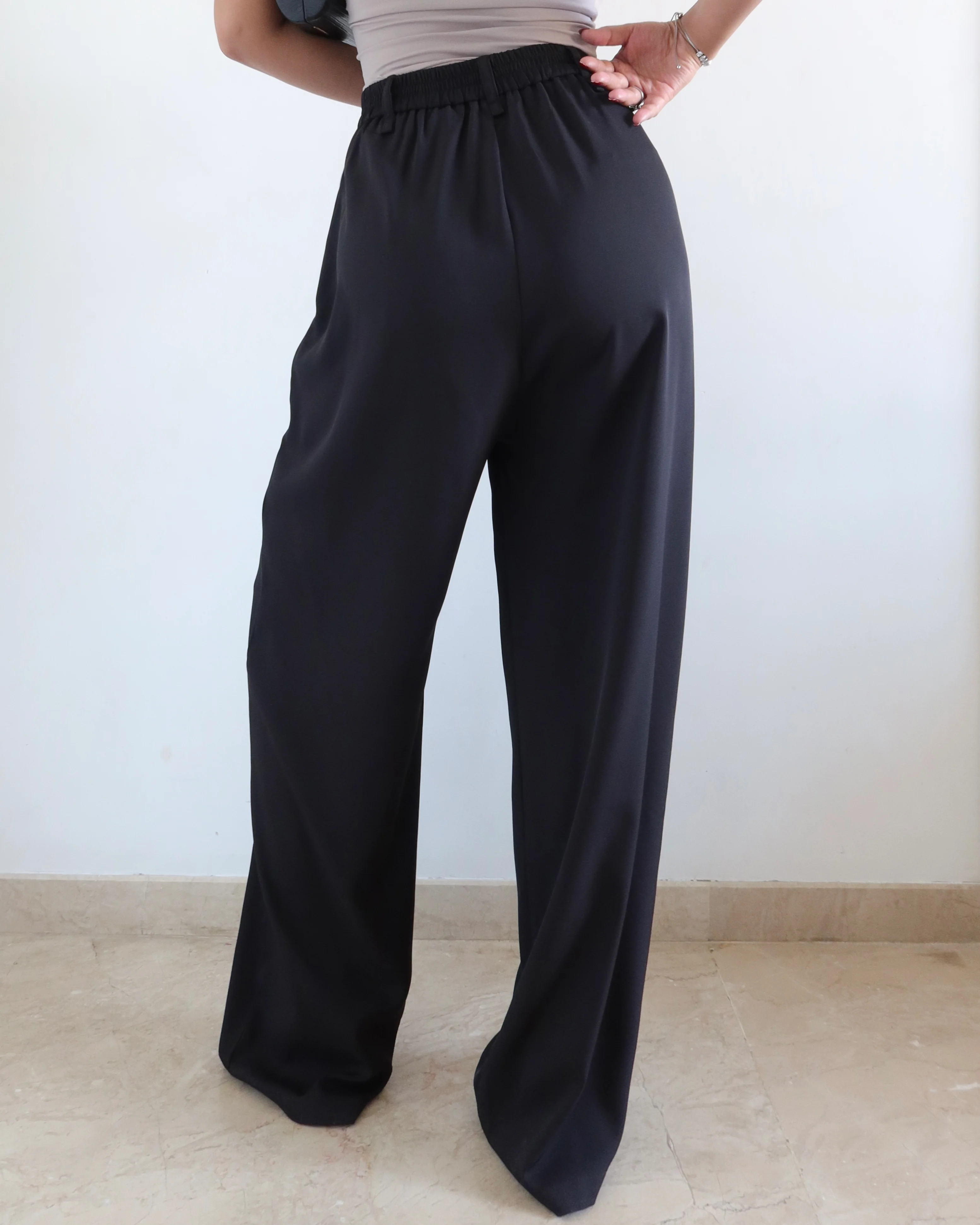 Rivet Grip Loose Tailored Trousers - Image 6