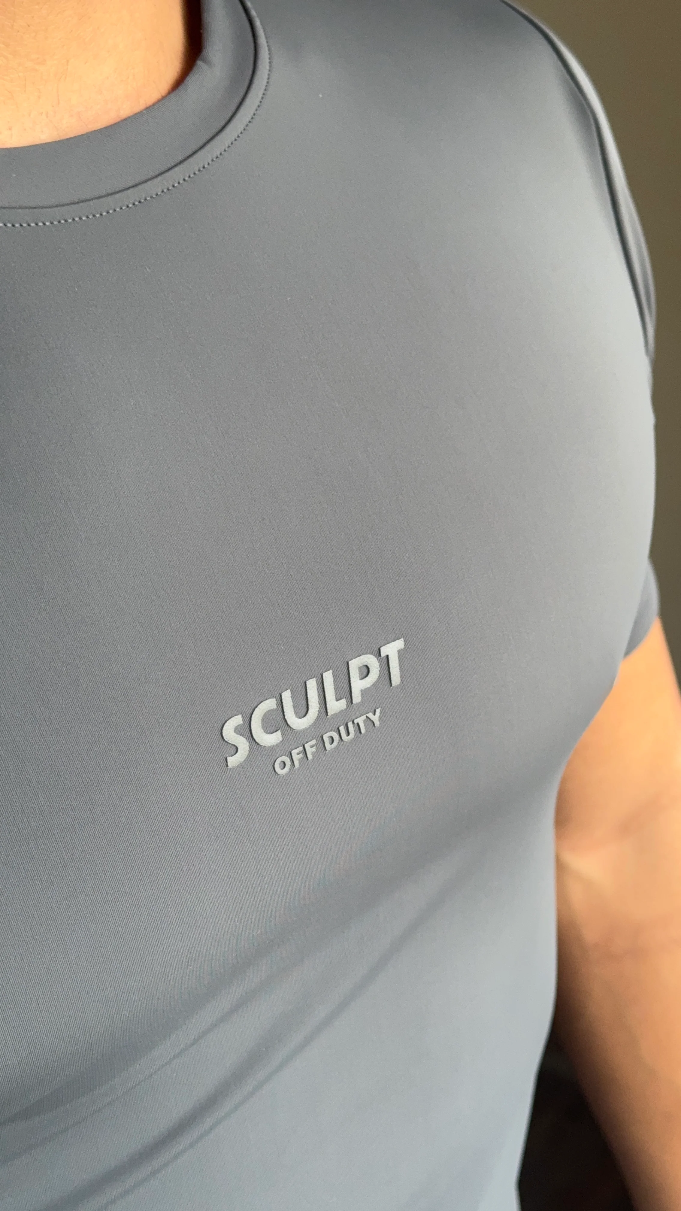 Sculpt Fit Muscle Tee - Image 24