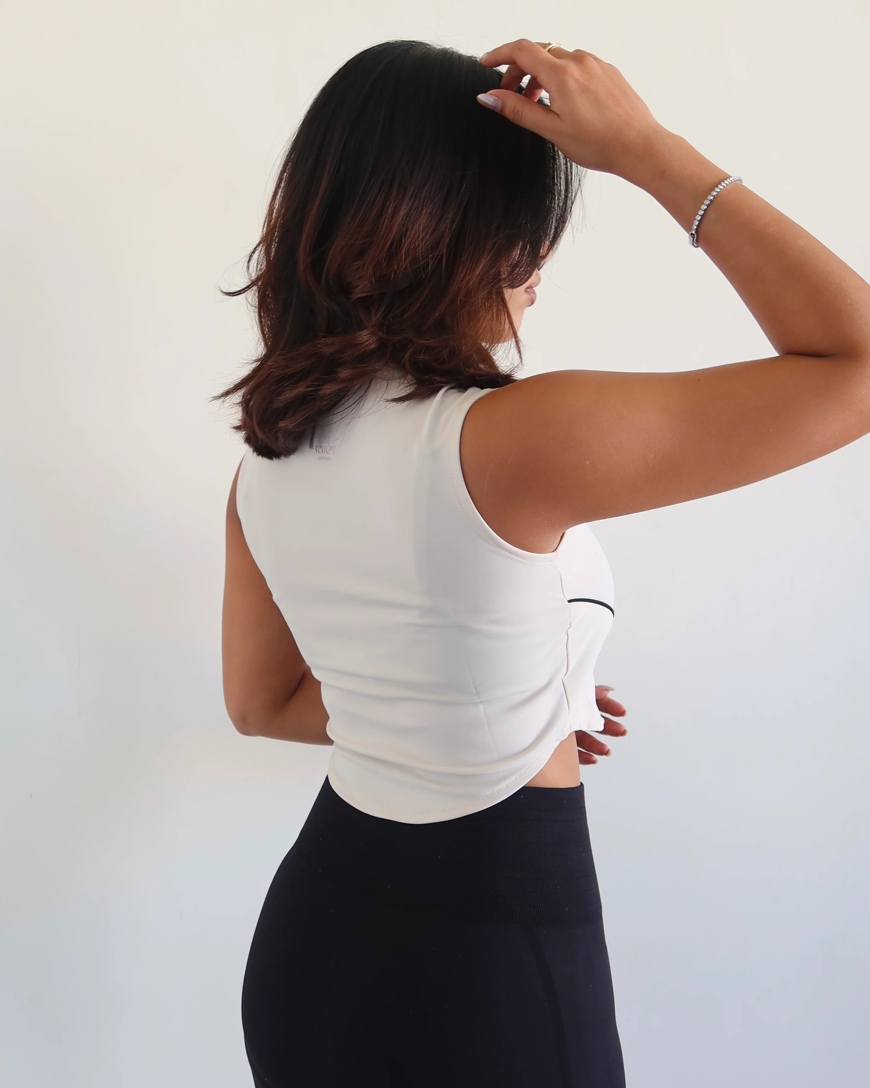 Sculpt Zip Up Top - Image 3