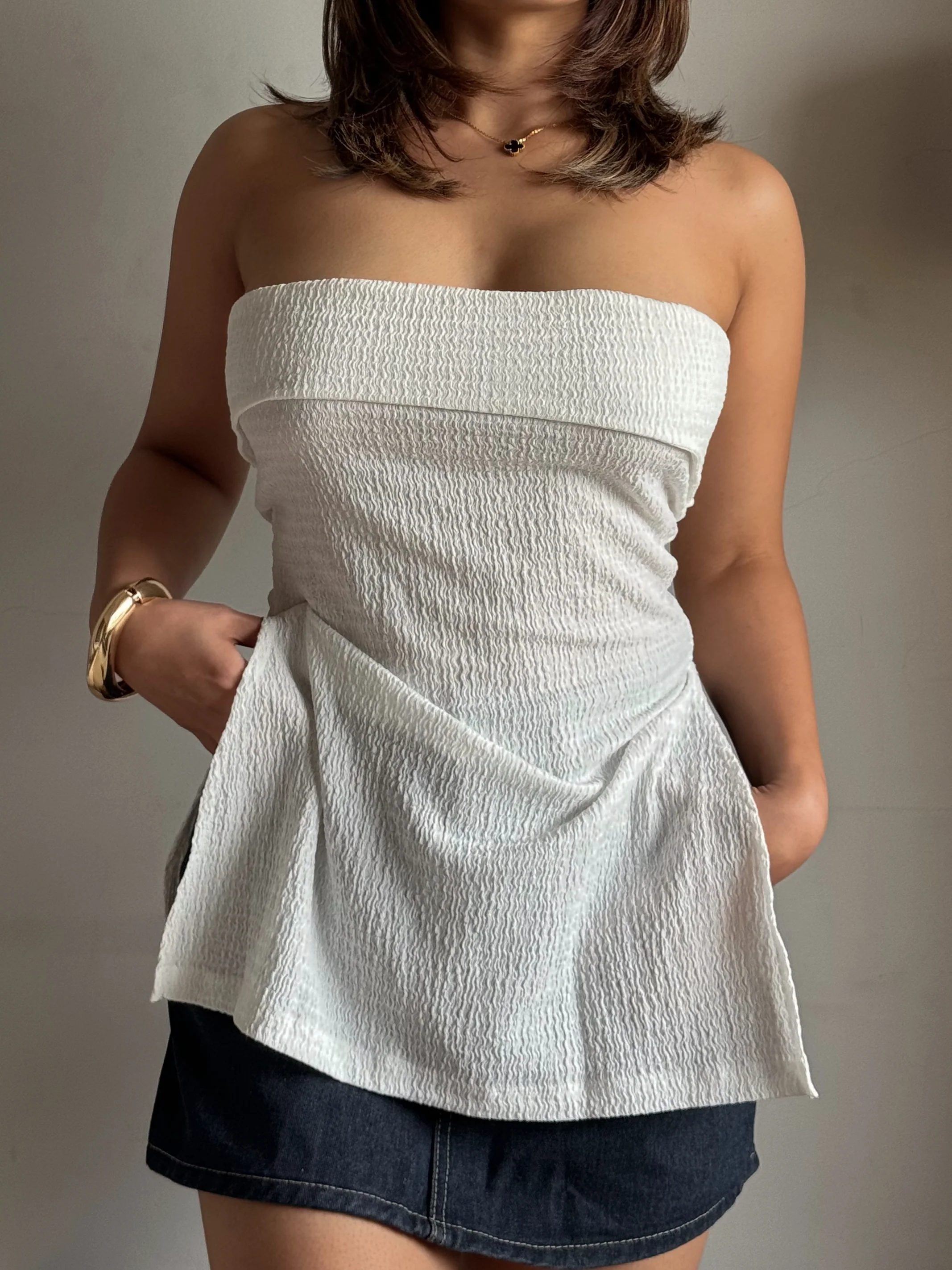 Sleek Split Hemline Slit Bandeau Top - Image 8