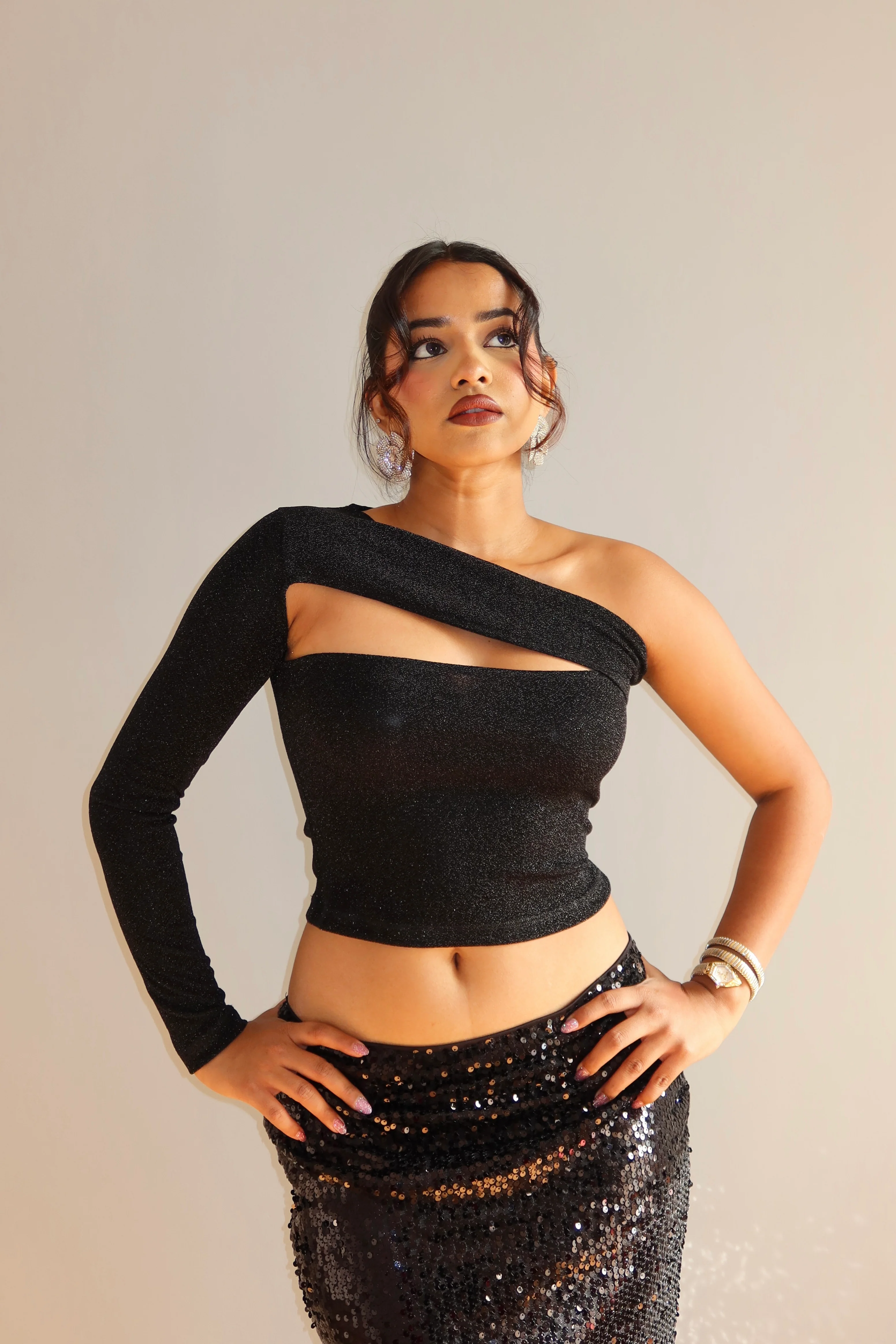 Sparkline Off-Shoulder Top - Image 7