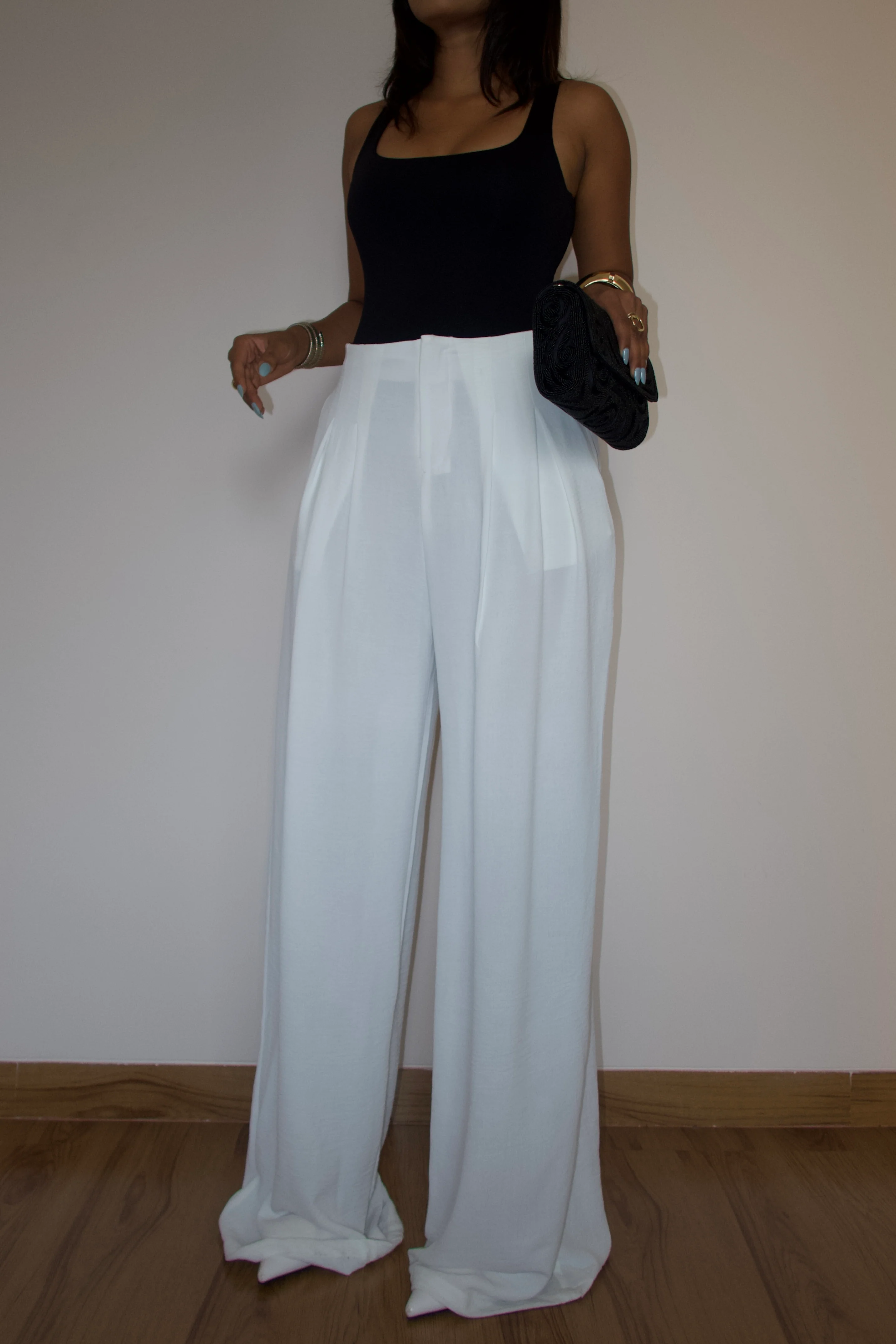 Super Light Weight Pleated Pants - Image 10