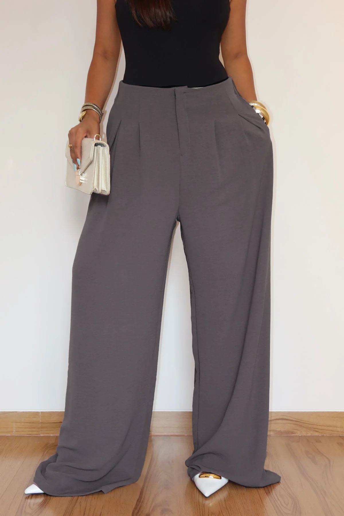 Super Light Weight Pleated Pants - Image 3