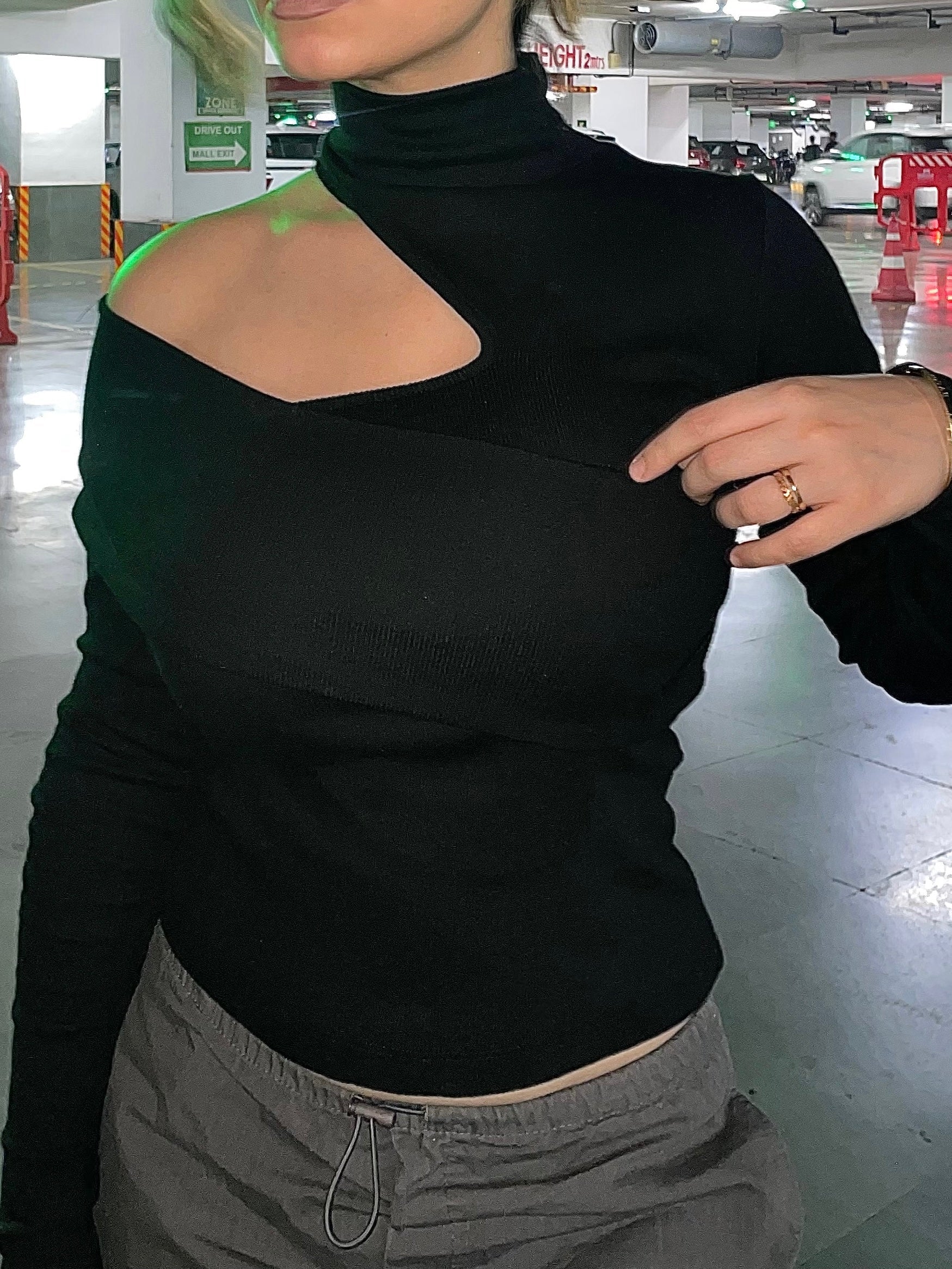Wrapped Shoulder High Neck Rib Top - Image 2